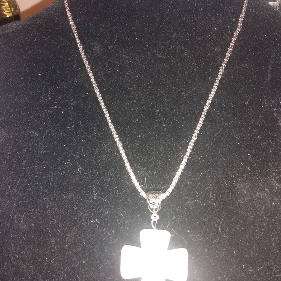 ADOROBLE!/ WHITE HOWLITE CROSS NECKLACE SET 3PC❤️ - Picture 10 of 11